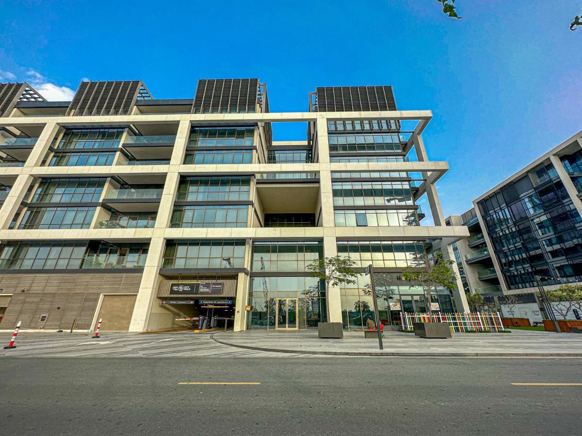 Apartment Higuests - Charming Retreat In Citywalk With Balcony And Pool Dubai