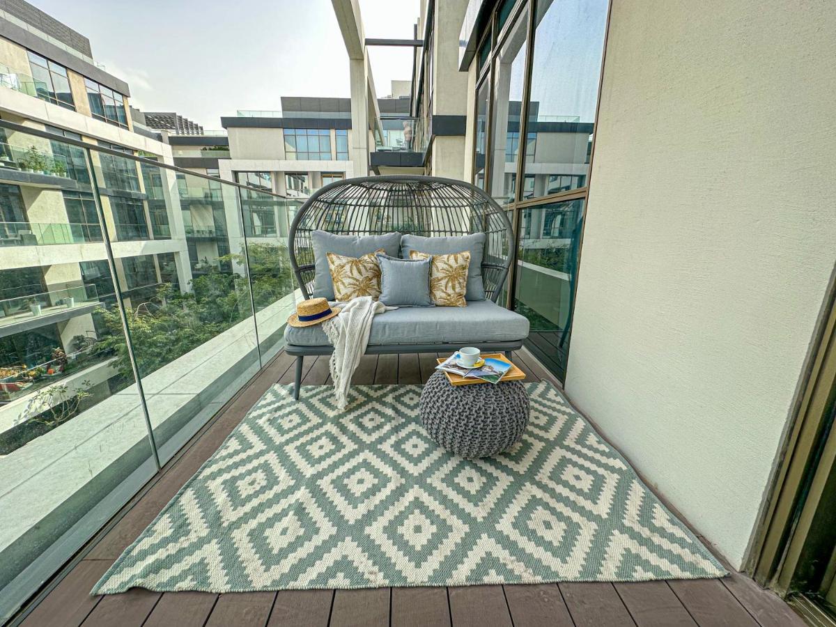 Higuests - Charming Retreat In Citywalk With Balcony And Pool Apartment Dubai