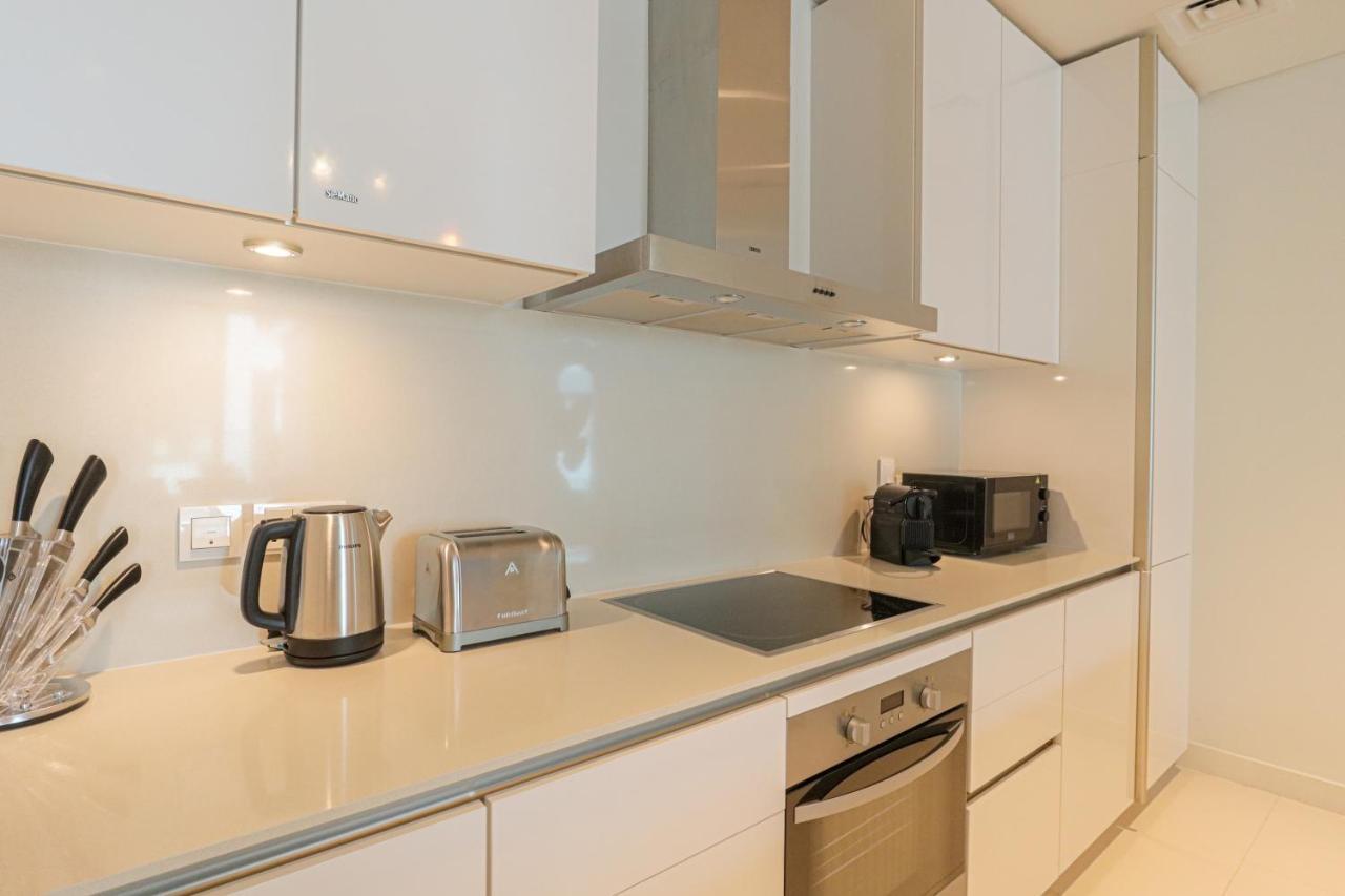 Apartment Higuests - Charming Retreat In Citywalk With Balcony And Pool *