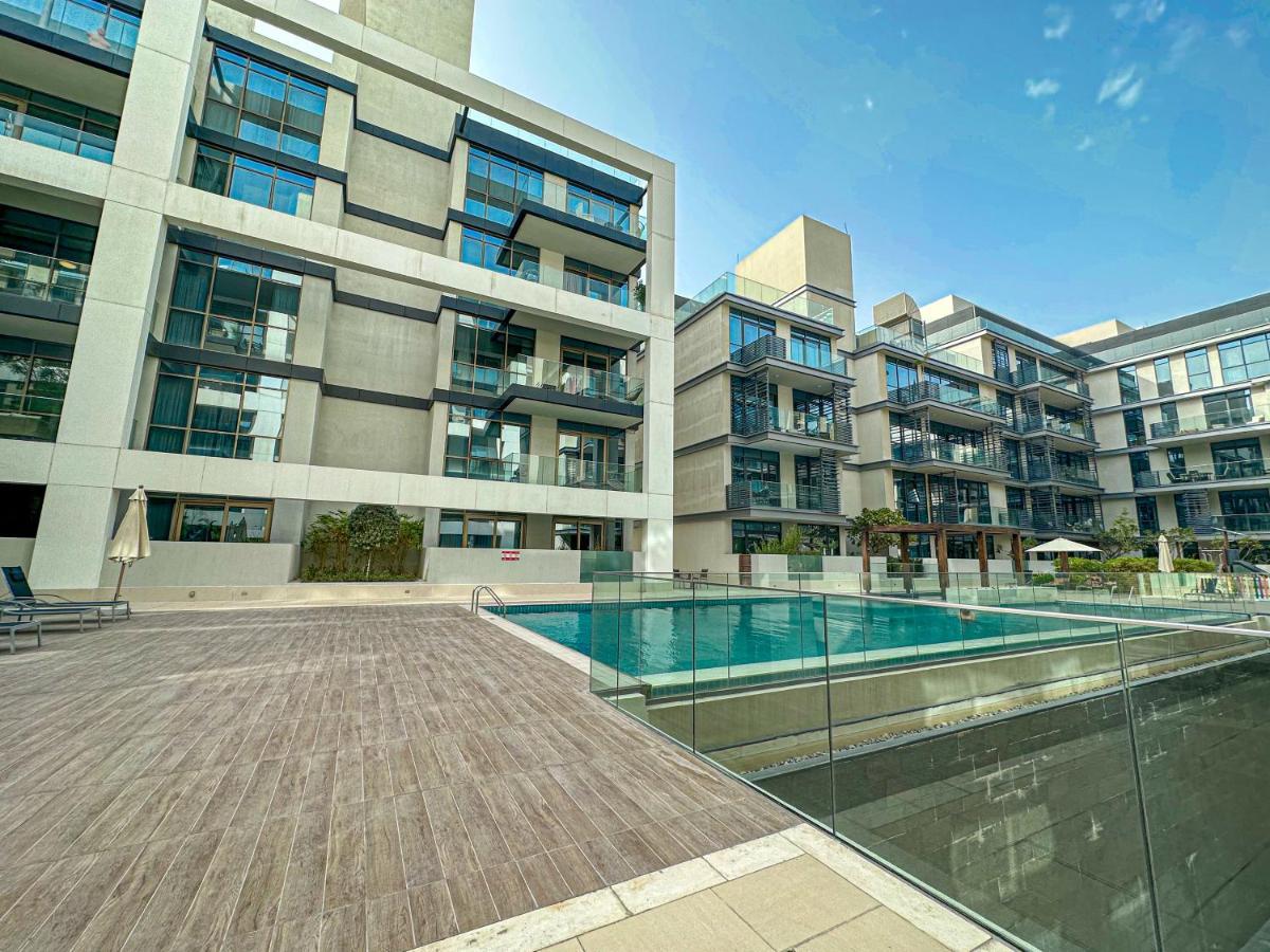 Higuests - Charming Retreat In Citywalk With Balcony And Pool
