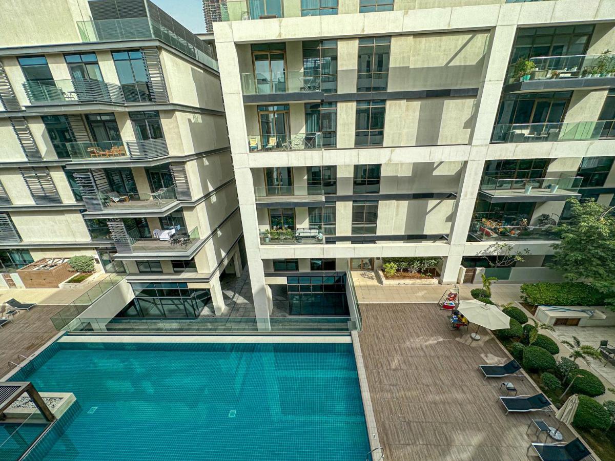 Apartment Higuests - Charming Retreat In Citywalk With Balcony And Pool