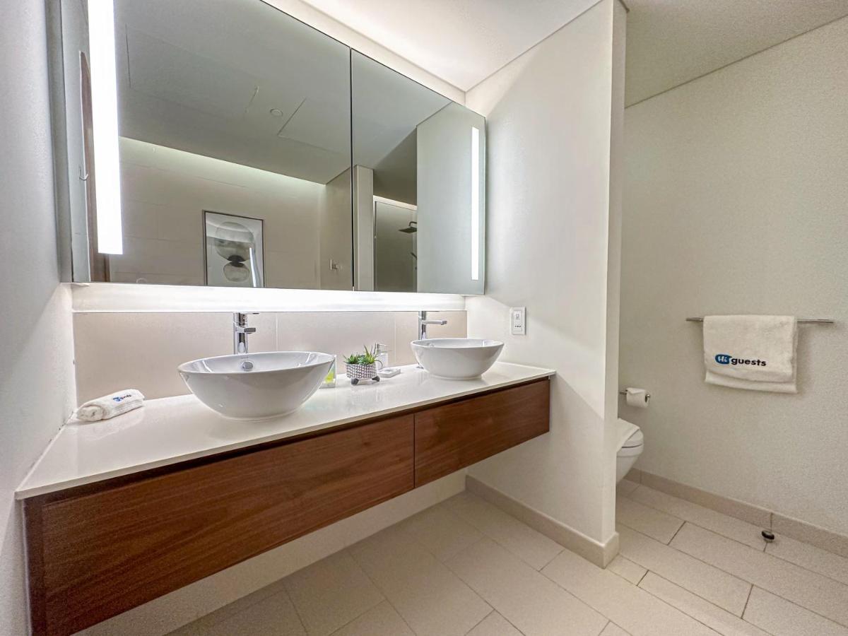 Higuests - Charming Retreat In Citywalk With Balcony And Pool Dubai